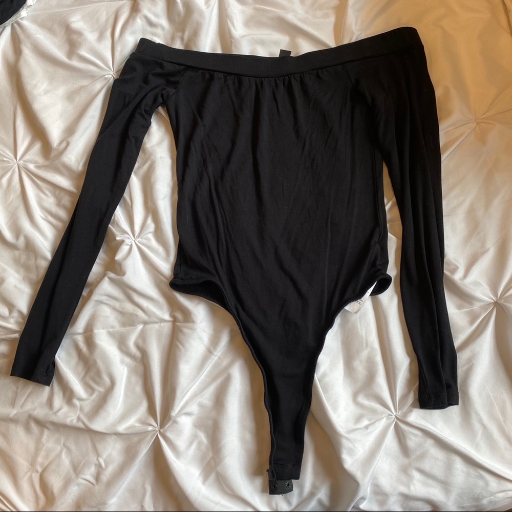Black Off the Shoulder Bodysuit (NWOT!!!)